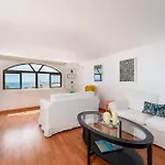 House Monte Rojo